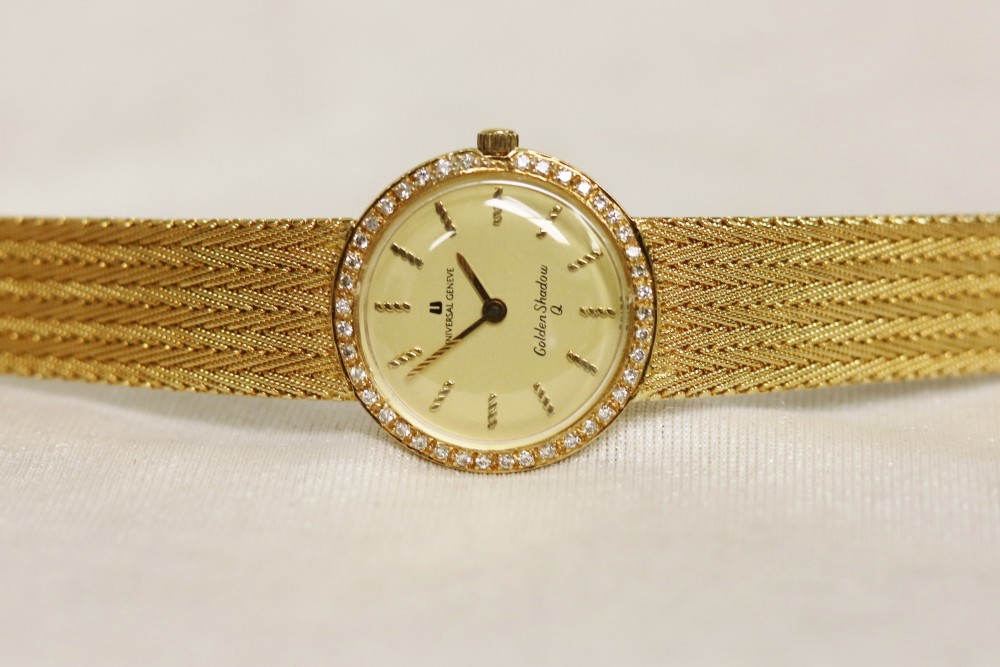 Vintage Universal Geneve Quartz Golden Shadow Yellow Gold Watch